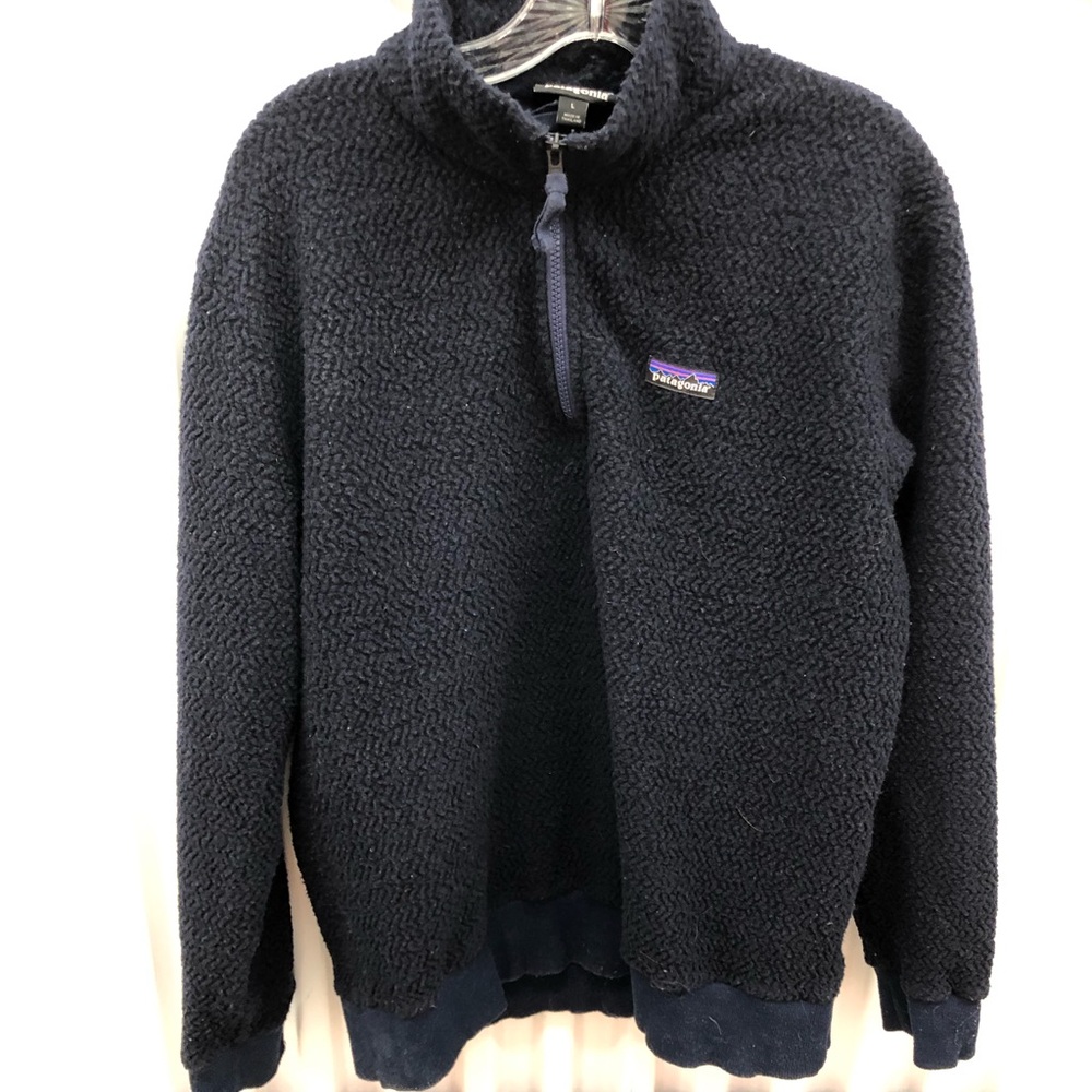 Patagonia Men’s Blue Pullover Size Large